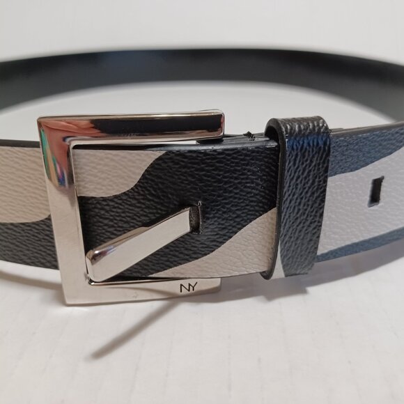 Genuine Leather Black and White Zebra Belt NY & Co - Picture 2 of 3